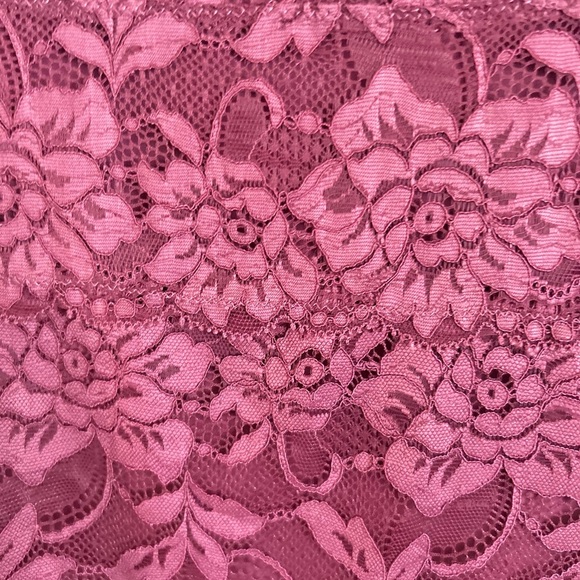 Guess stretch lace blouse - Picture 10 of 10